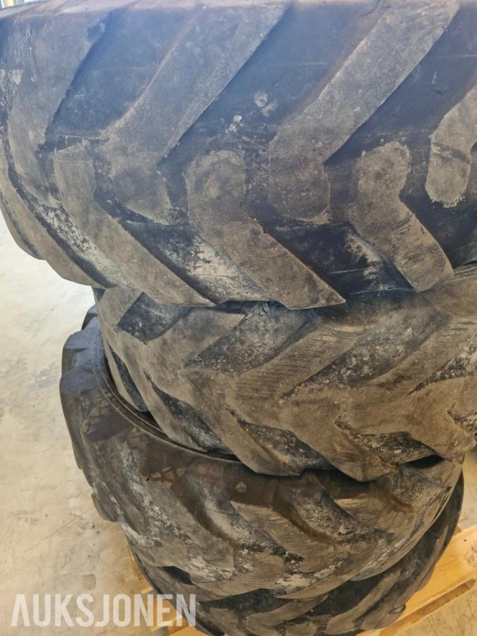 4stk Alliance tough track 400/80-24 - Dekk til teleskoptruck