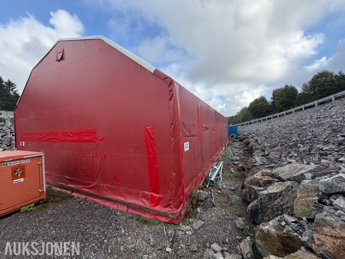 Garasje- Lagerhall Isolert med dør og skyveport