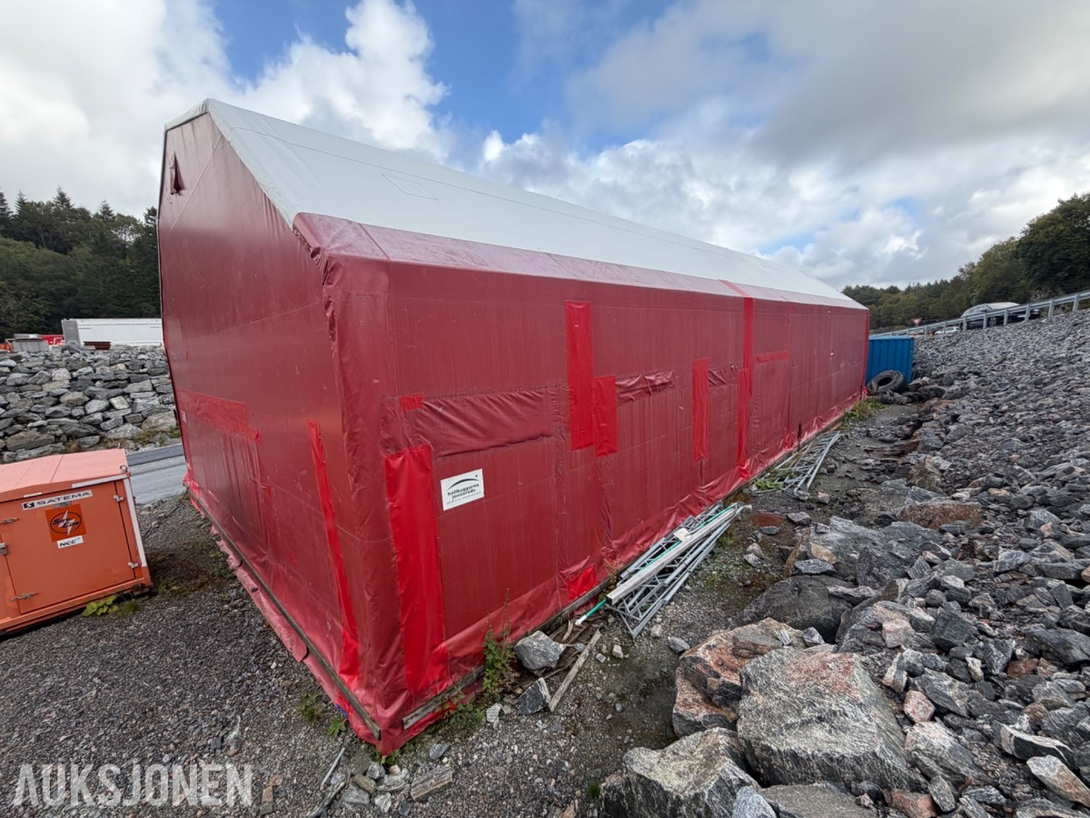 Garasje- Lagerhall Isolert med dør og skyveport
