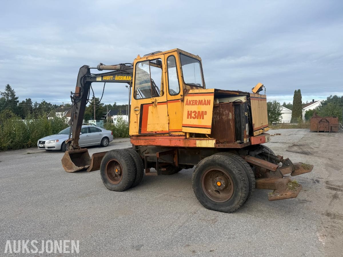 1984 Åkerman H3MB hjulgraver, S50 feste, lang stikke og graveskuffe