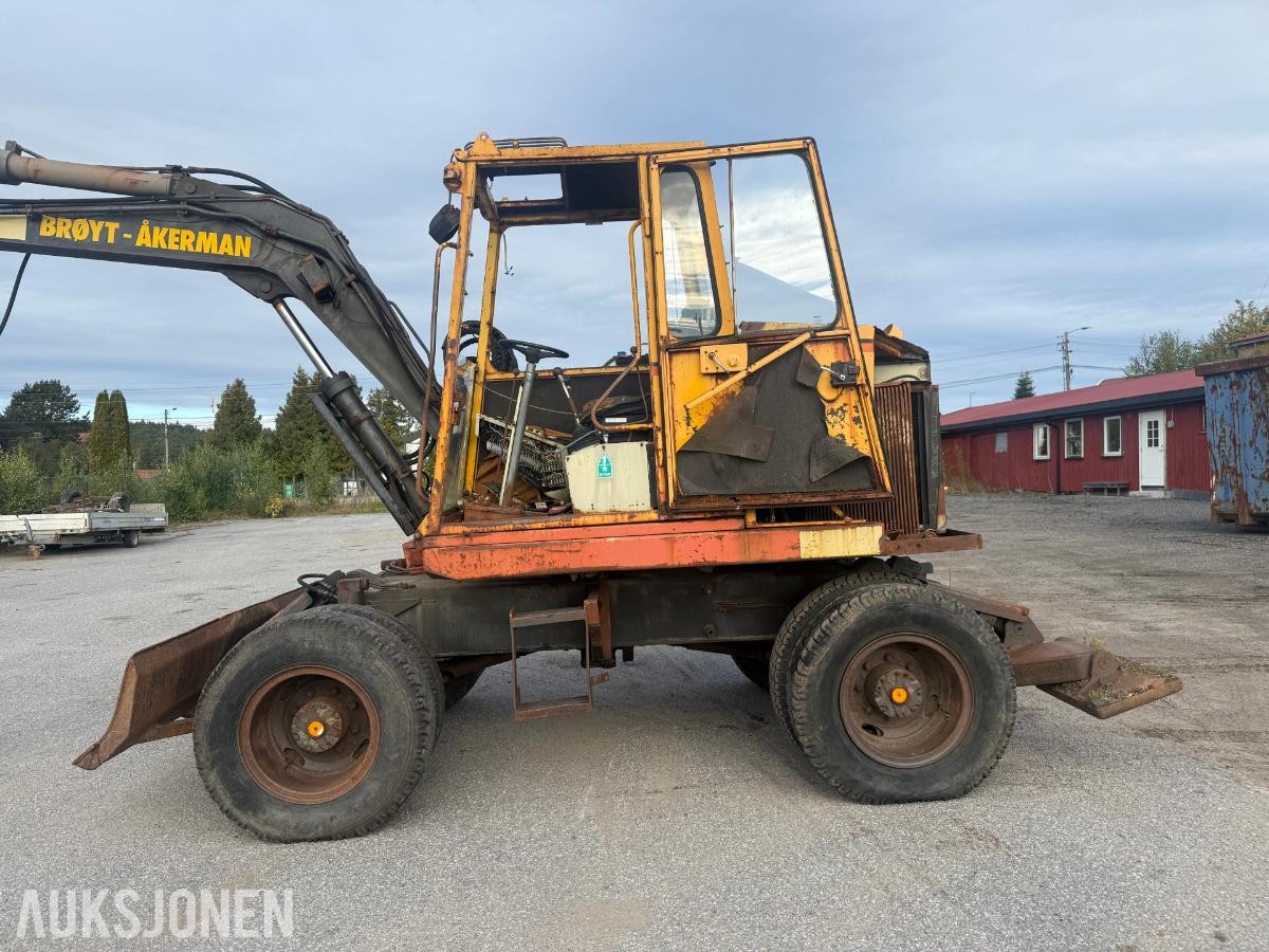 1984 Åkerman H3MB hjulgraver, S50 feste, lang stikke og graveskuffe