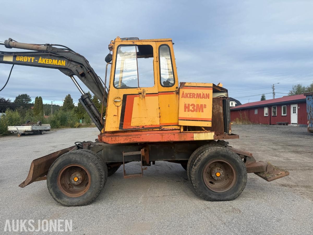 1984 Åkerman H3MB hjulgraver, S50 feste, lang stikke og graveskuffe