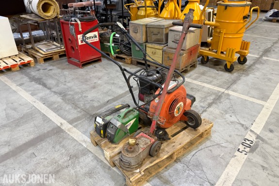 Billy Goat QB1004 løvblåser - Briggs & Stratton 10 HP - ESAB Caddy Arc 151i - Sveiseinverter