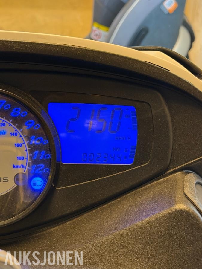 2009 Polaris Dragon Switchback snøscooter