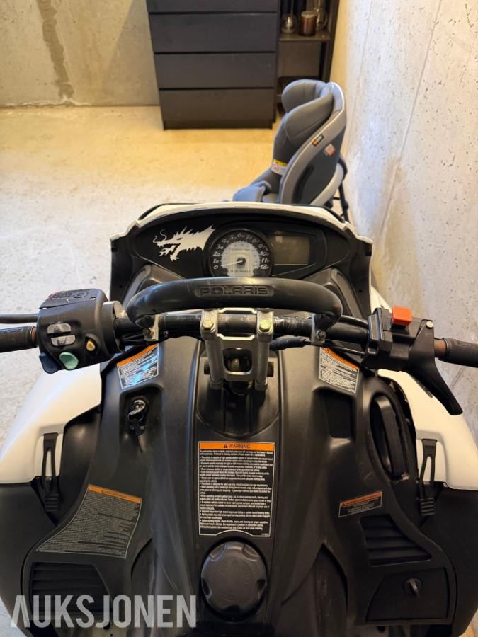 2009 Polaris Dragon Switchback snøscooter