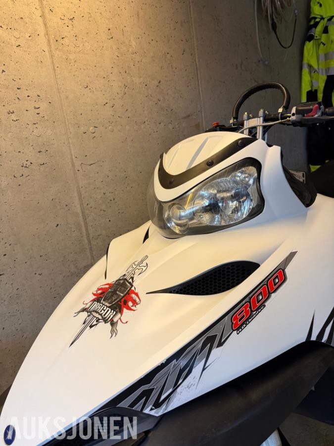 2009 Polaris Dragon Switchback snøscooter