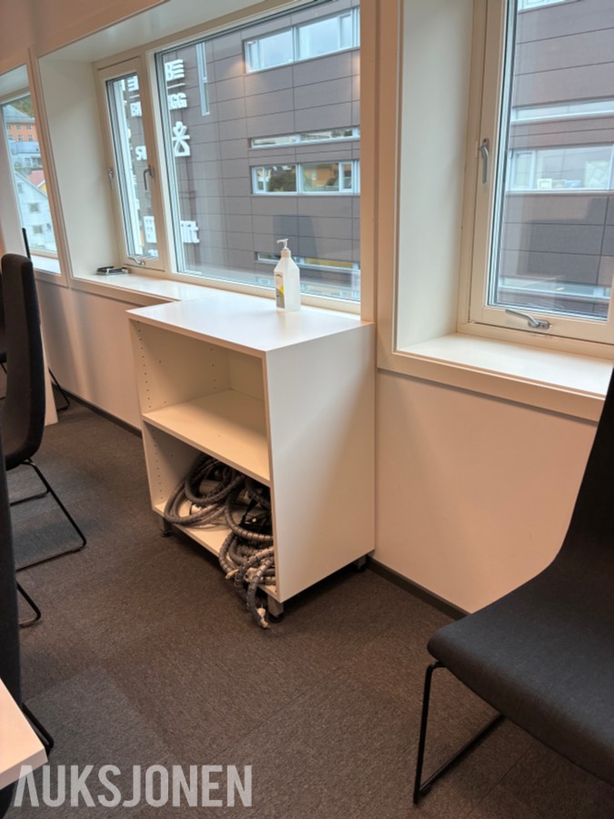 Diverse Kontormøbler - se bilder