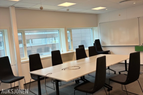 Diverse Kontormøbler - se bilder