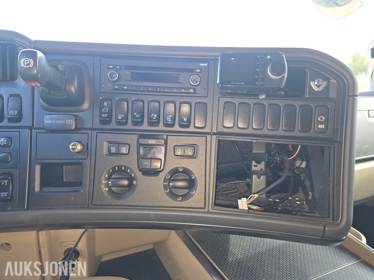 2011 Scania R 560 6X2 423 906 km-nylig EU-Godkjent