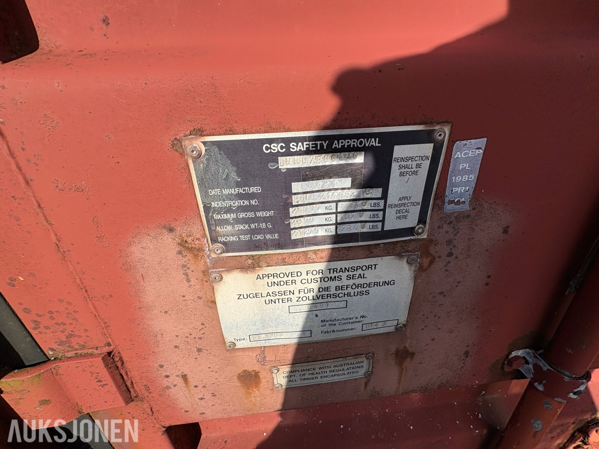 1991 20-fots container med diverse innhold