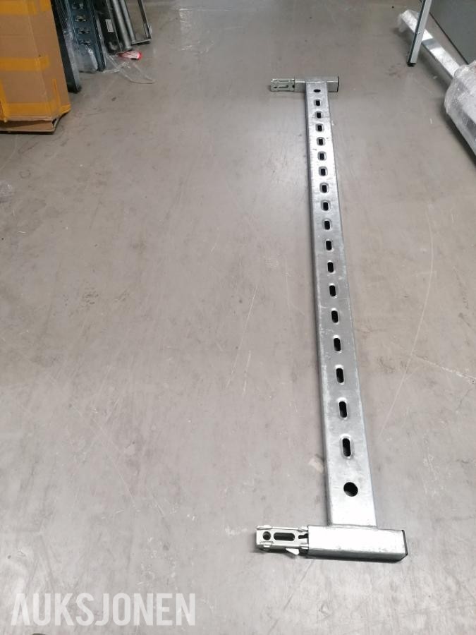 3 stk Helt nye stigestativ til Brian James Tipper 2 med innvendig bredde på 195 cm 