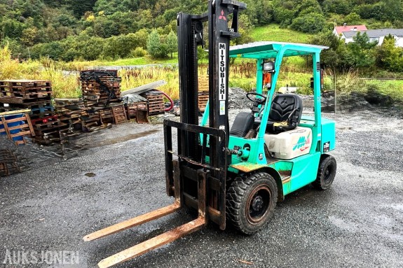 1997 Mitsubishi FD30CAP Gaffeltruck - 3 000 kg - Timer: 6 244