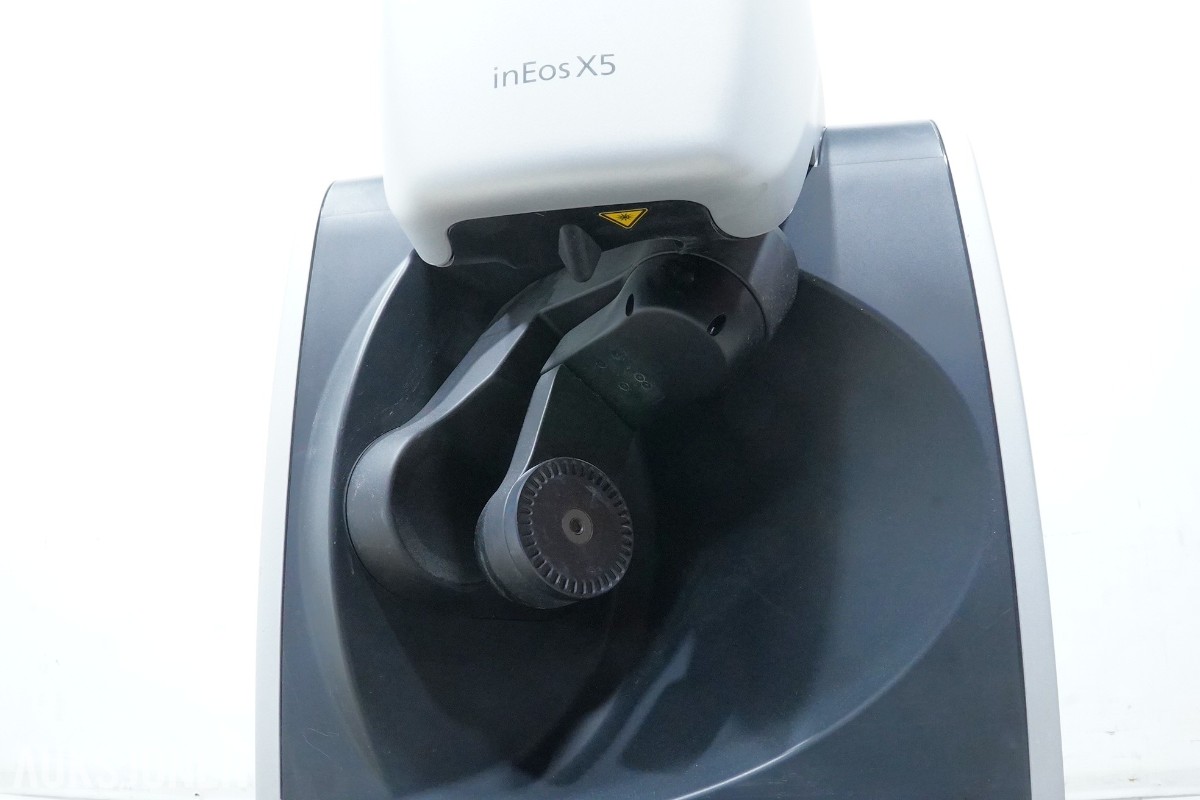 Sirona inEos X5 – dental 3D-laboratorieskanner med tilbehør