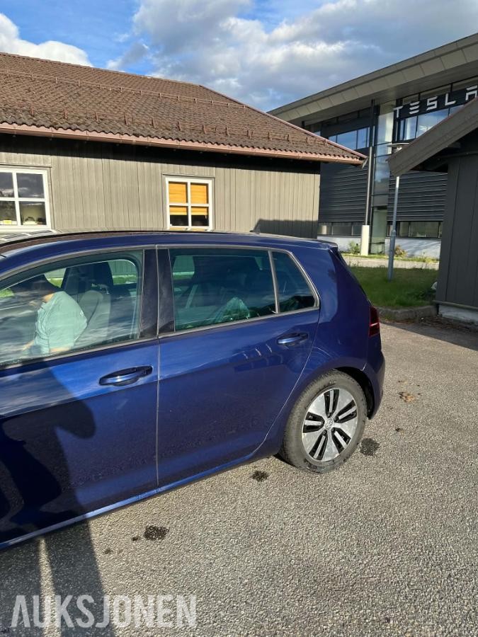 2020 Volkswagen E-Golf  136hk  EU OK 01.2028   90000km 