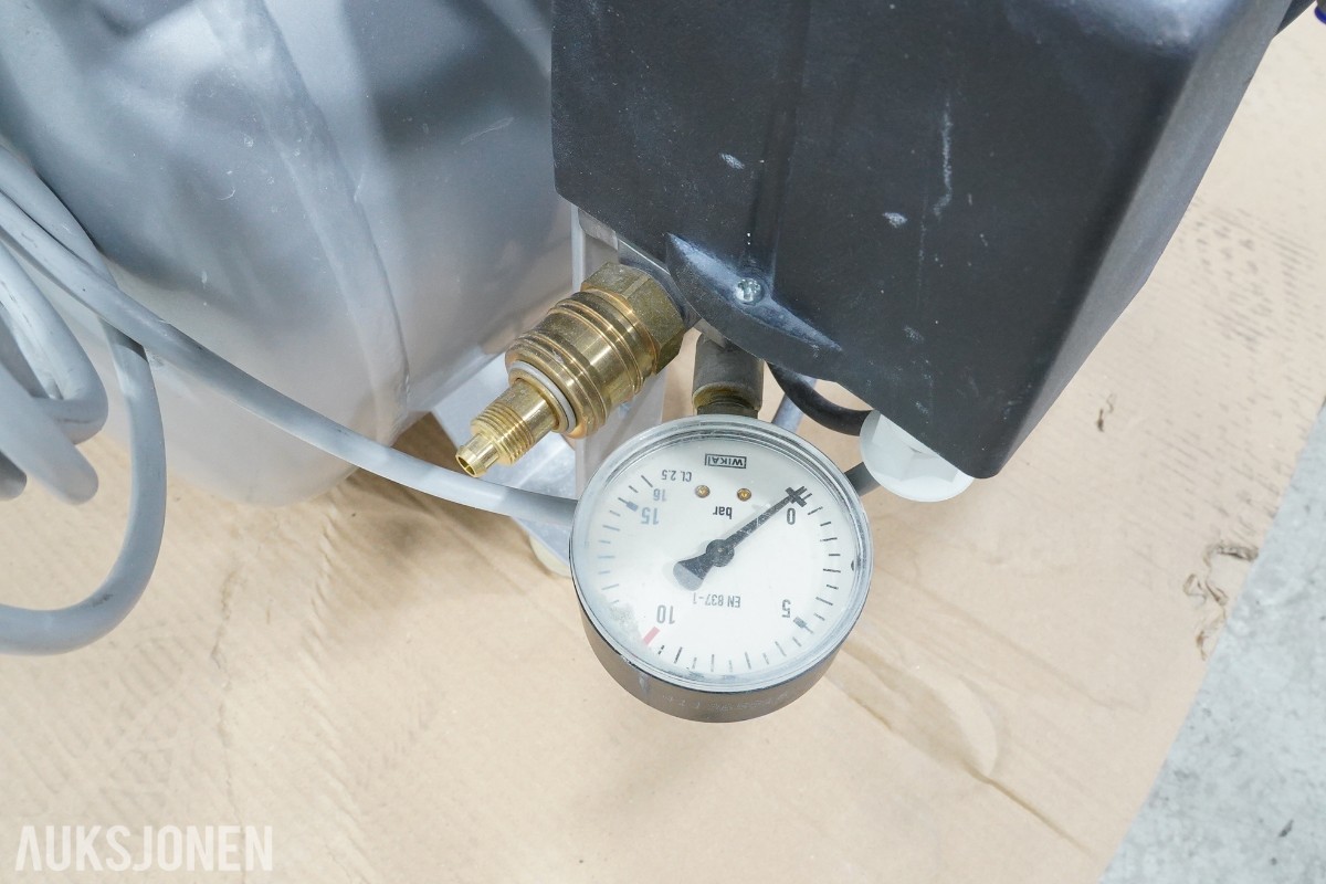 Dürr Dental Duo/Trio – oljefri dental kompressor med trykklufttank