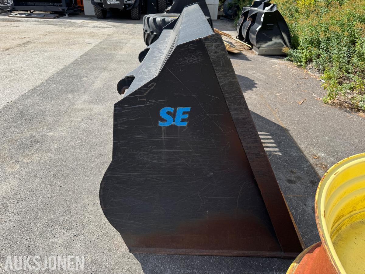 2022 SE 101203 snøskuffe