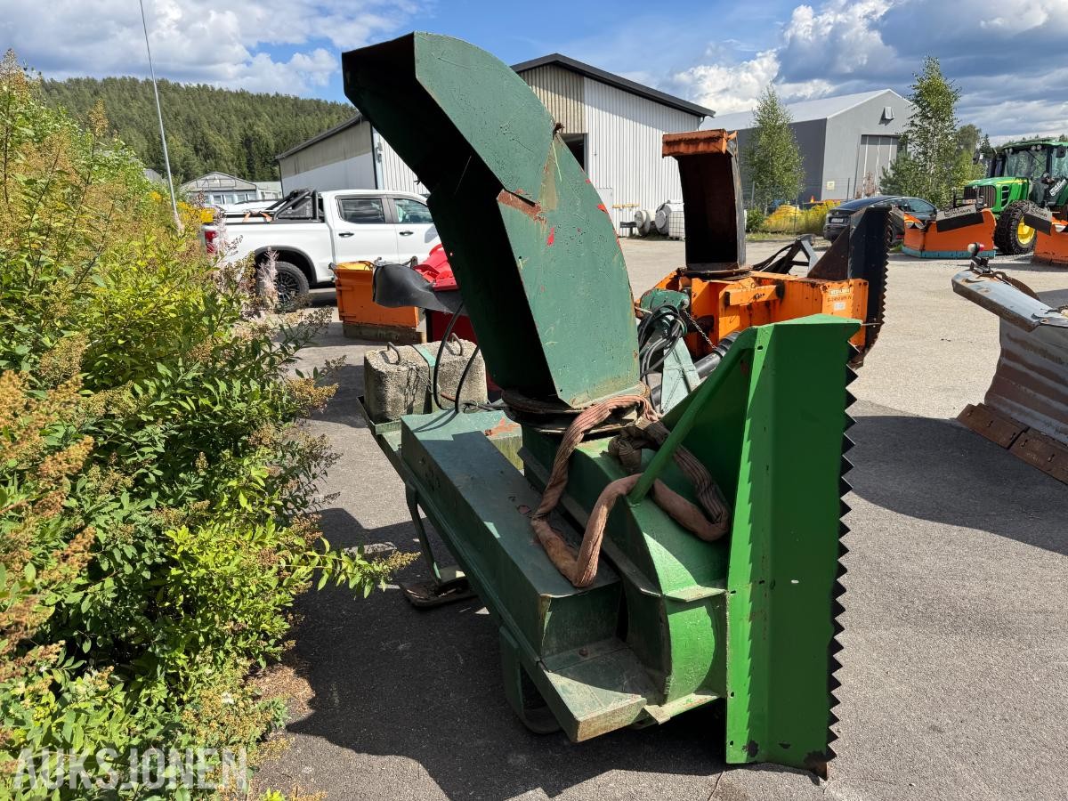 Sørum kantfres bredde ca 220 cm