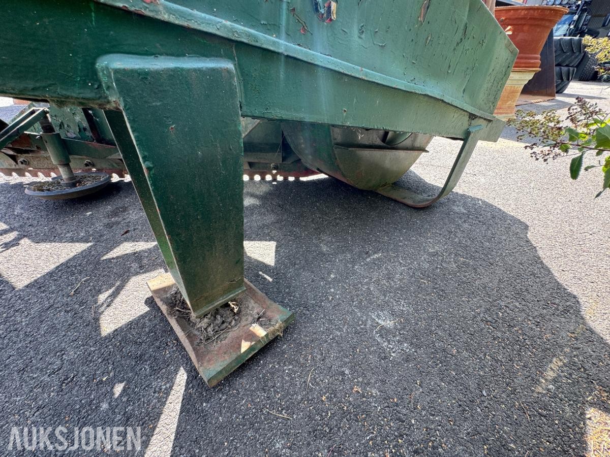 Sørum kantfres bredde ca 220 cm