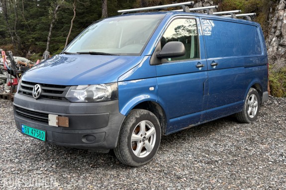 2014 Volkswagen TRANSPORTER 2.0-140 D 4MOTION - 2 sett hjul - EU godkjent til 27.11.2026