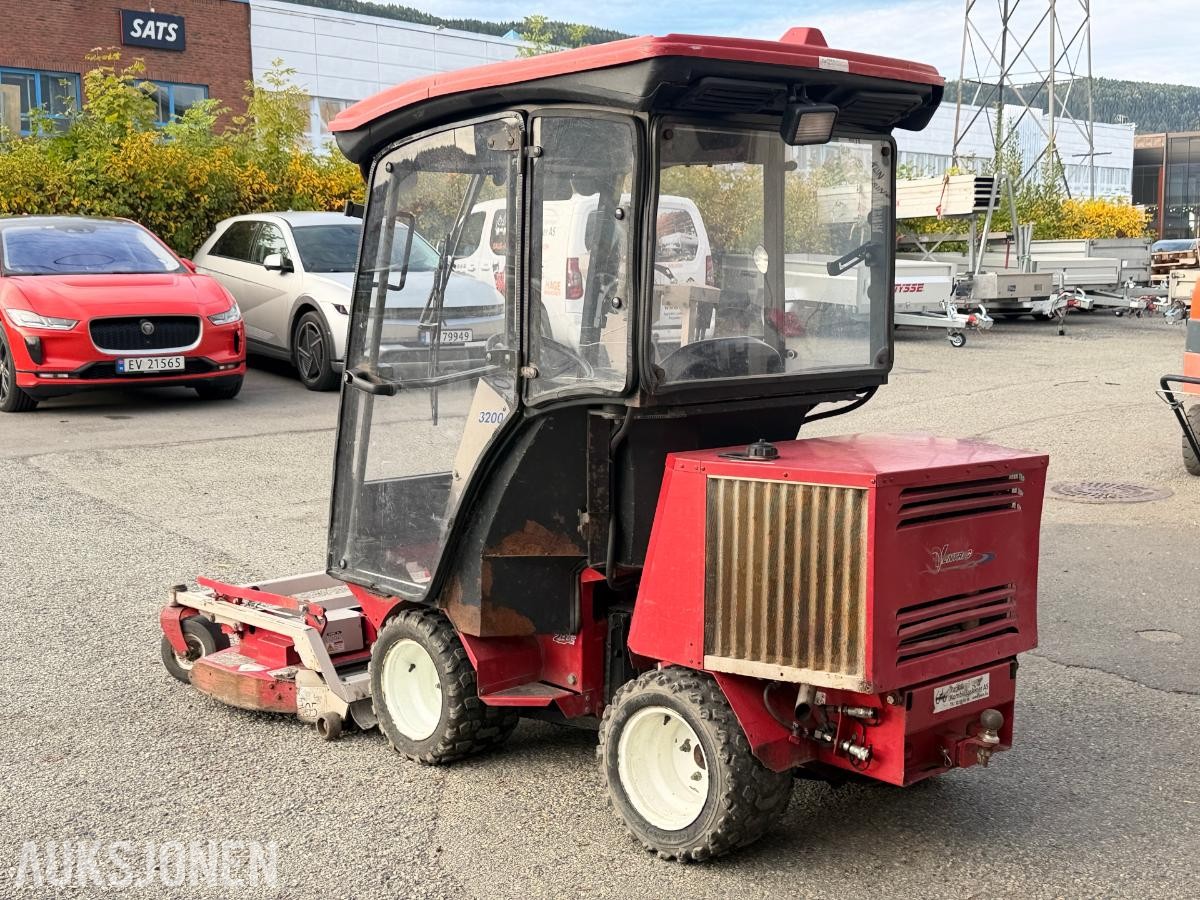 2008 Ventrac 3200 redskapsbærer med snøfreser og klippepanne