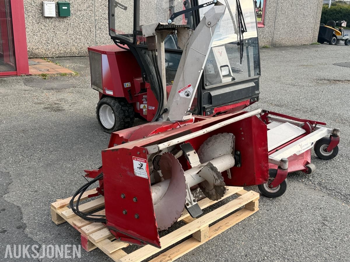 2008 Ventrac 3200 redskapsbærer med snøfreser og klippepanne