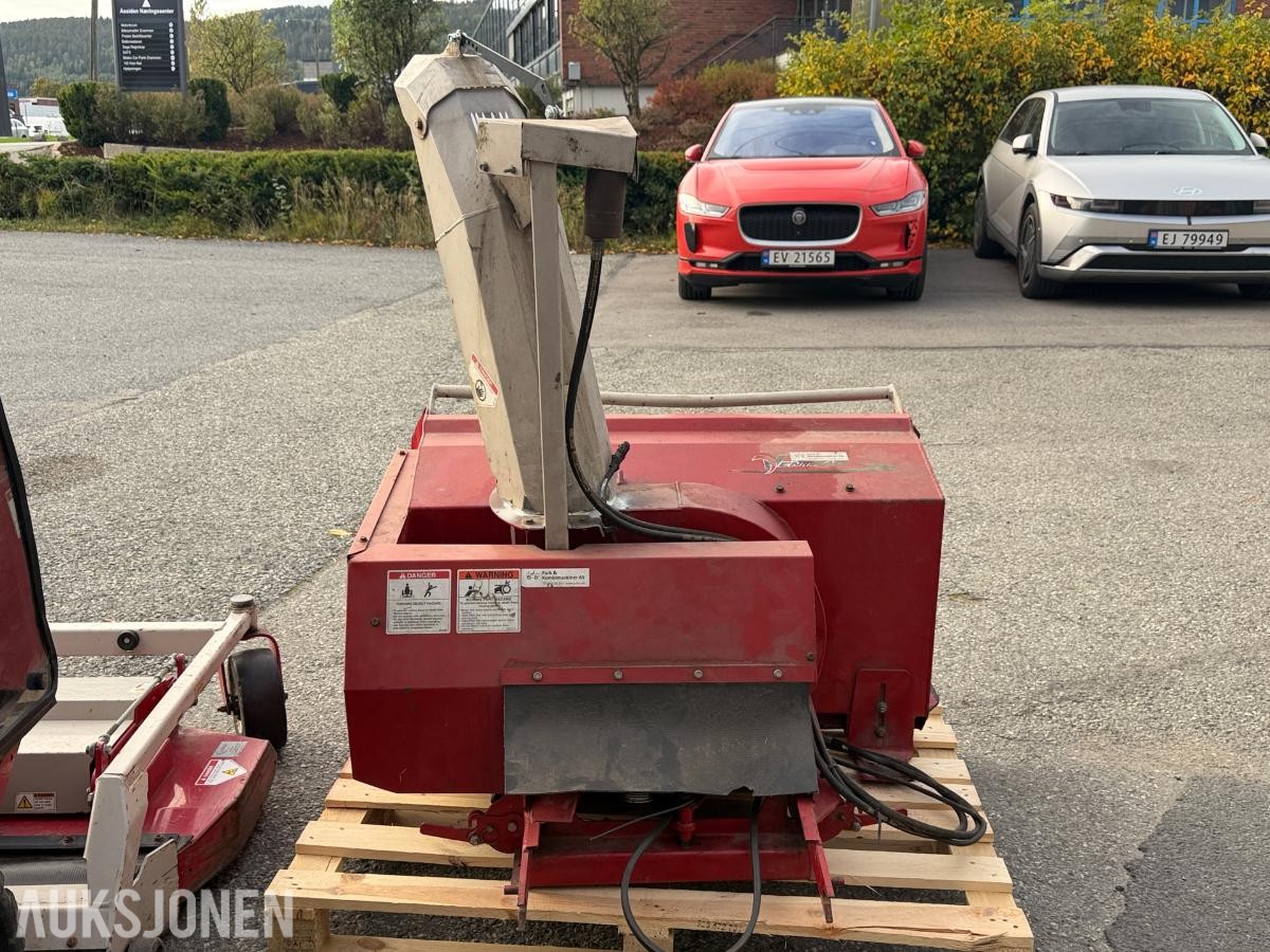 2008 Ventrac 3200 redskapsbærer med snøfreser og klippepanne