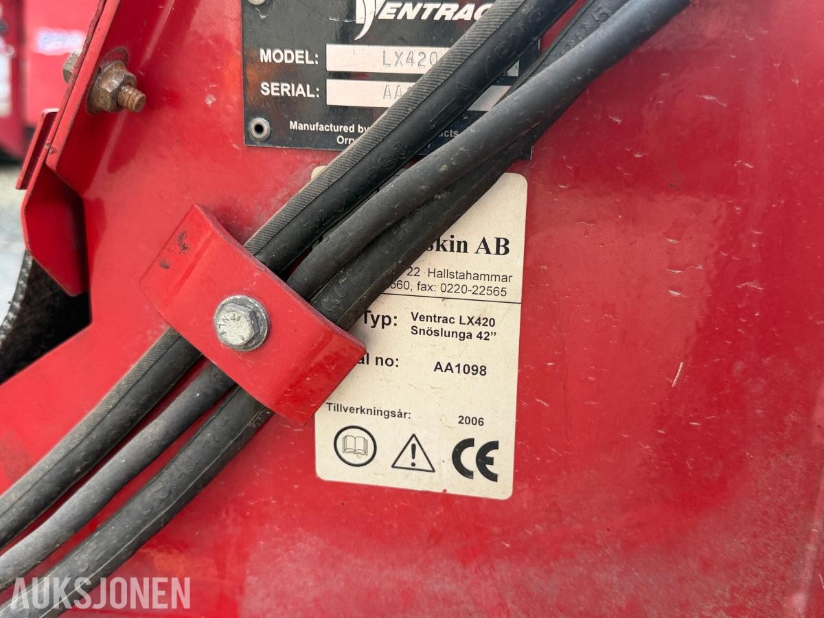 2008 Ventrac 3200 redskapsbærer med snøfreser og klippepanne