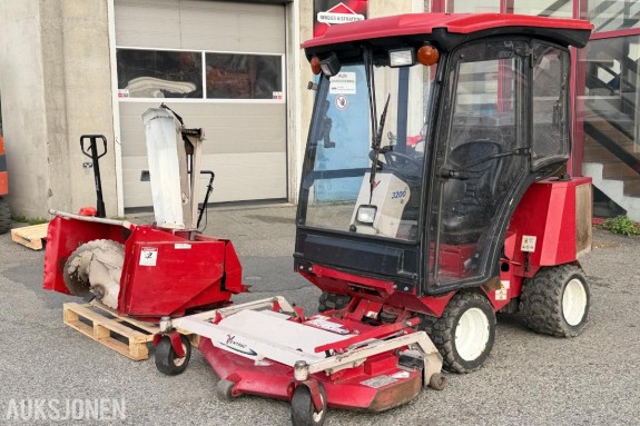 2008 Ventrac 3200 redskapsbærer med snøfreser og klippepanne