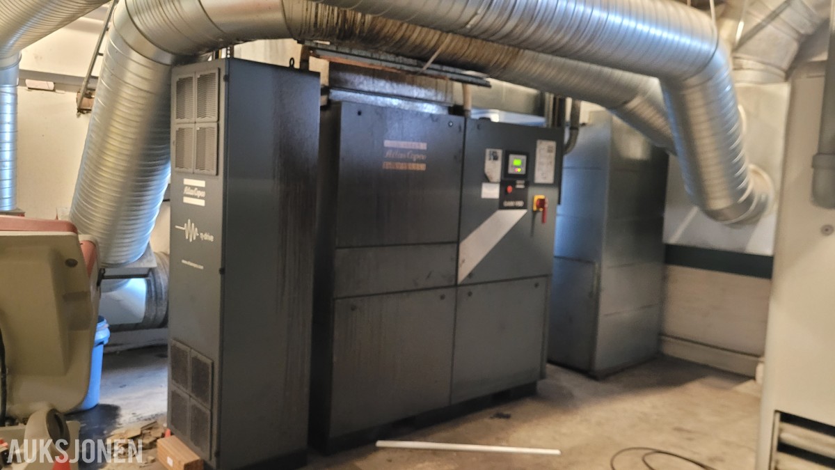 1995 Atlas Copco GA 90 VSD kompressor med luftbehandlingsutstyr