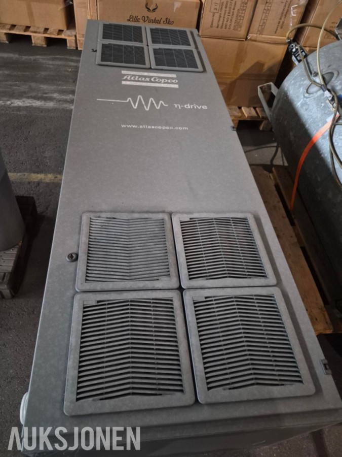 1995 Atlas Copco GA 90 VSD kompressor med luftbehandlingsutstyr