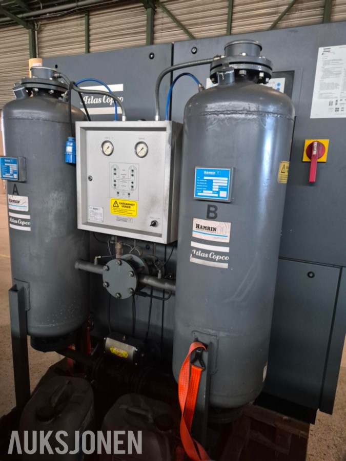 1995 Atlas Copco GA 90 VSD kompressor med luftbehandlingsutstyr