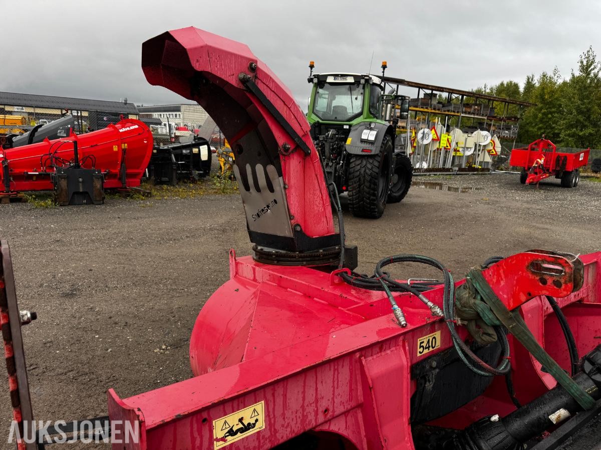 2015 Globus 245 snøfreser med hydraulisk tut og sving