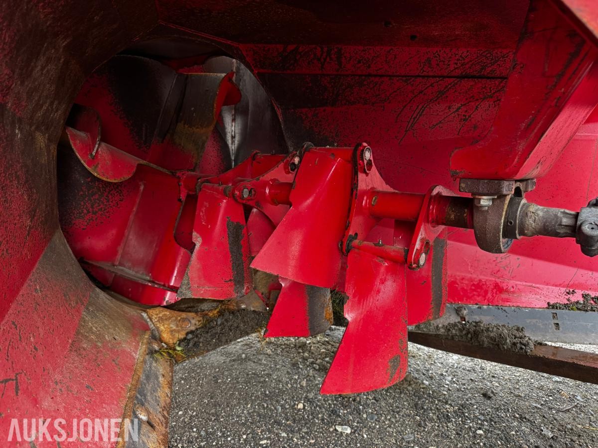 2015 Globus 245 snøfreser med hydraulisk tut og sving