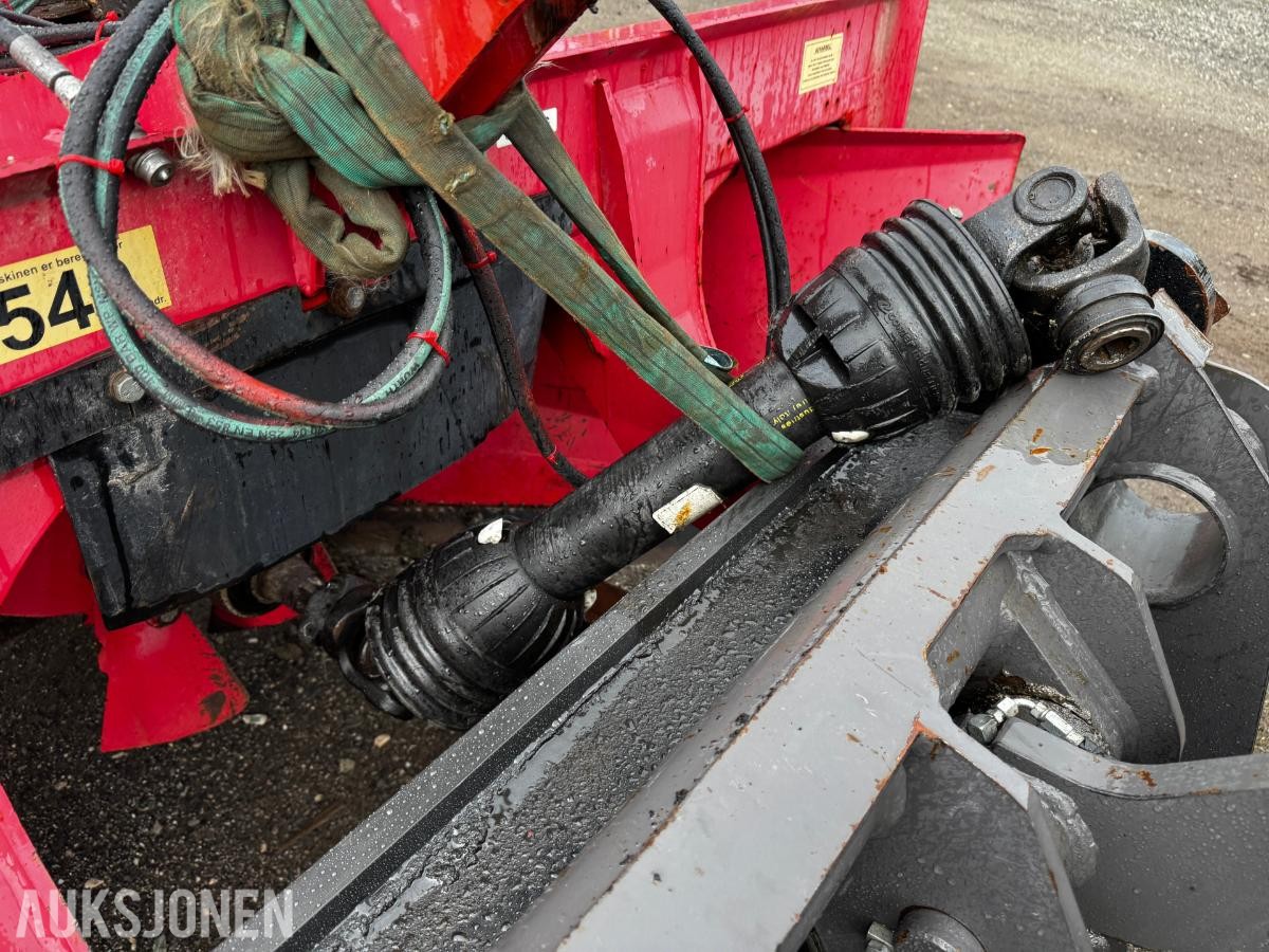 2015 Globus 245 snøfreser med hydraulisk tut og sving