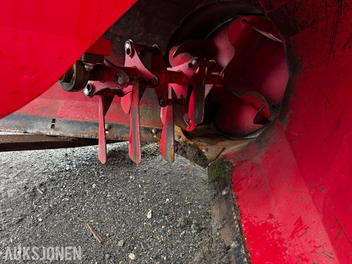 2015 Globus 245 snøfreser med hydraulisk tut og sving