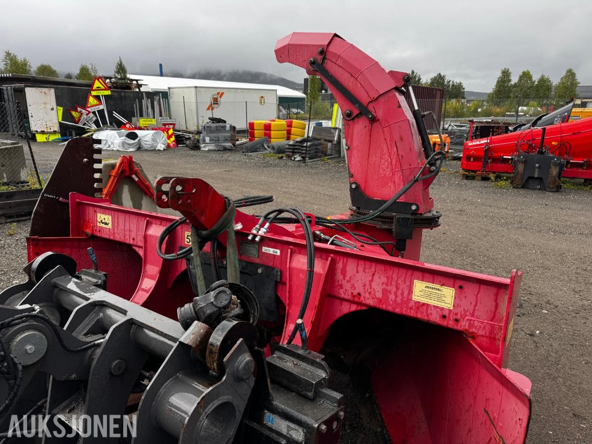 2015 Globus 245 snøfreser med hydraulisk tut og sving