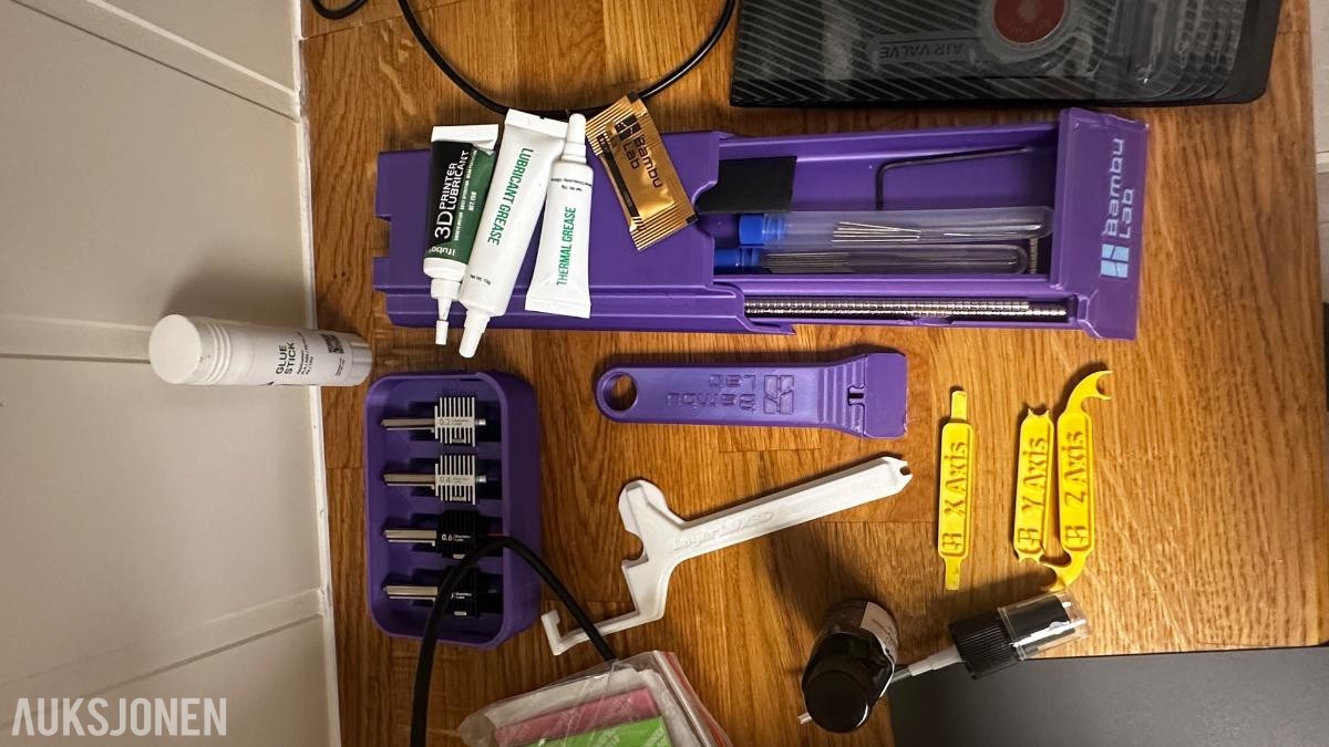 Komplett skilt- og 3D-verksted! Roland CAMM-1 PRO + Bambu Lab A1 mini + AMS