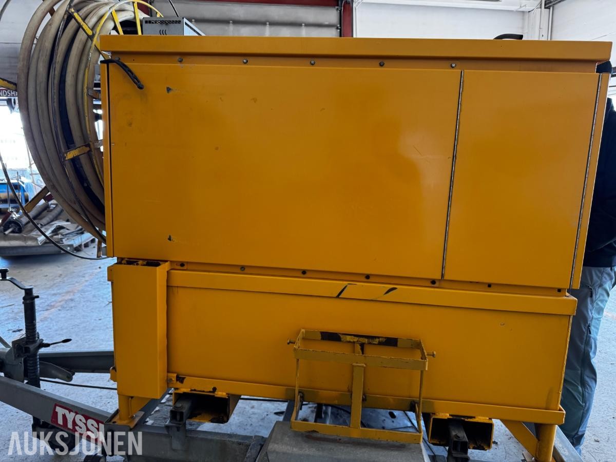 Bini 610-S damptiner med aggregat på Tysse understell.