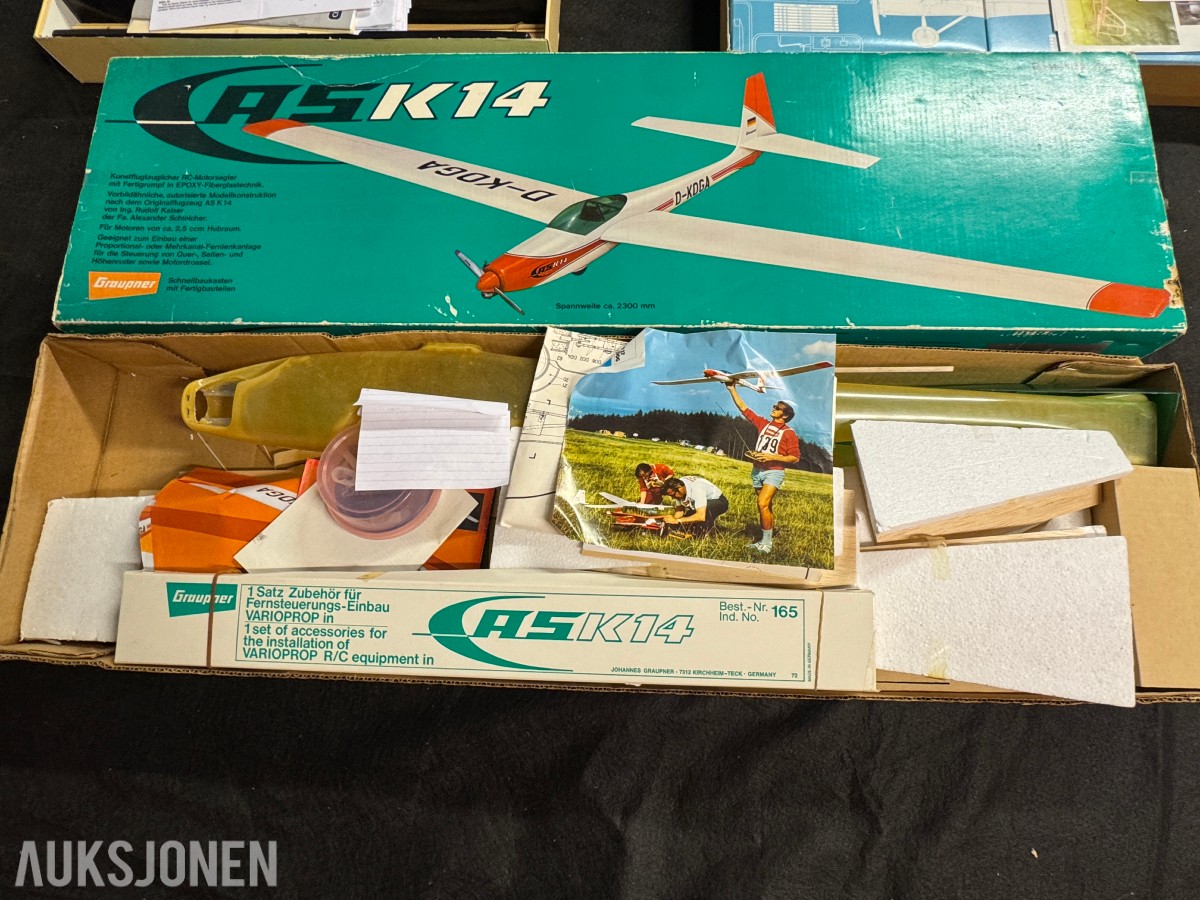 Parti-eldre modelbyggersett fly og båter