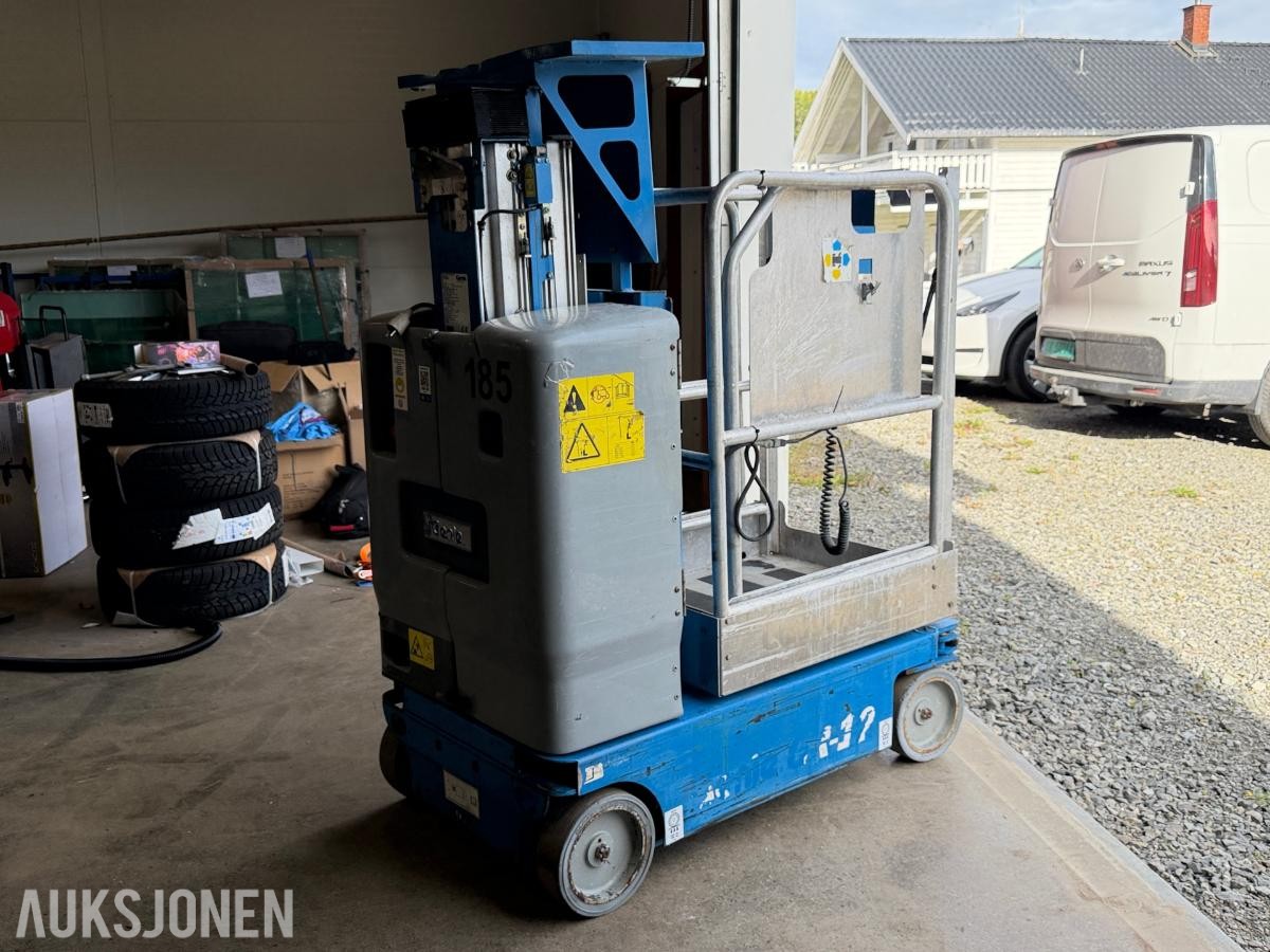 2009 Genie GR-12 mastelift med 5,5 meter arbeidshøyde