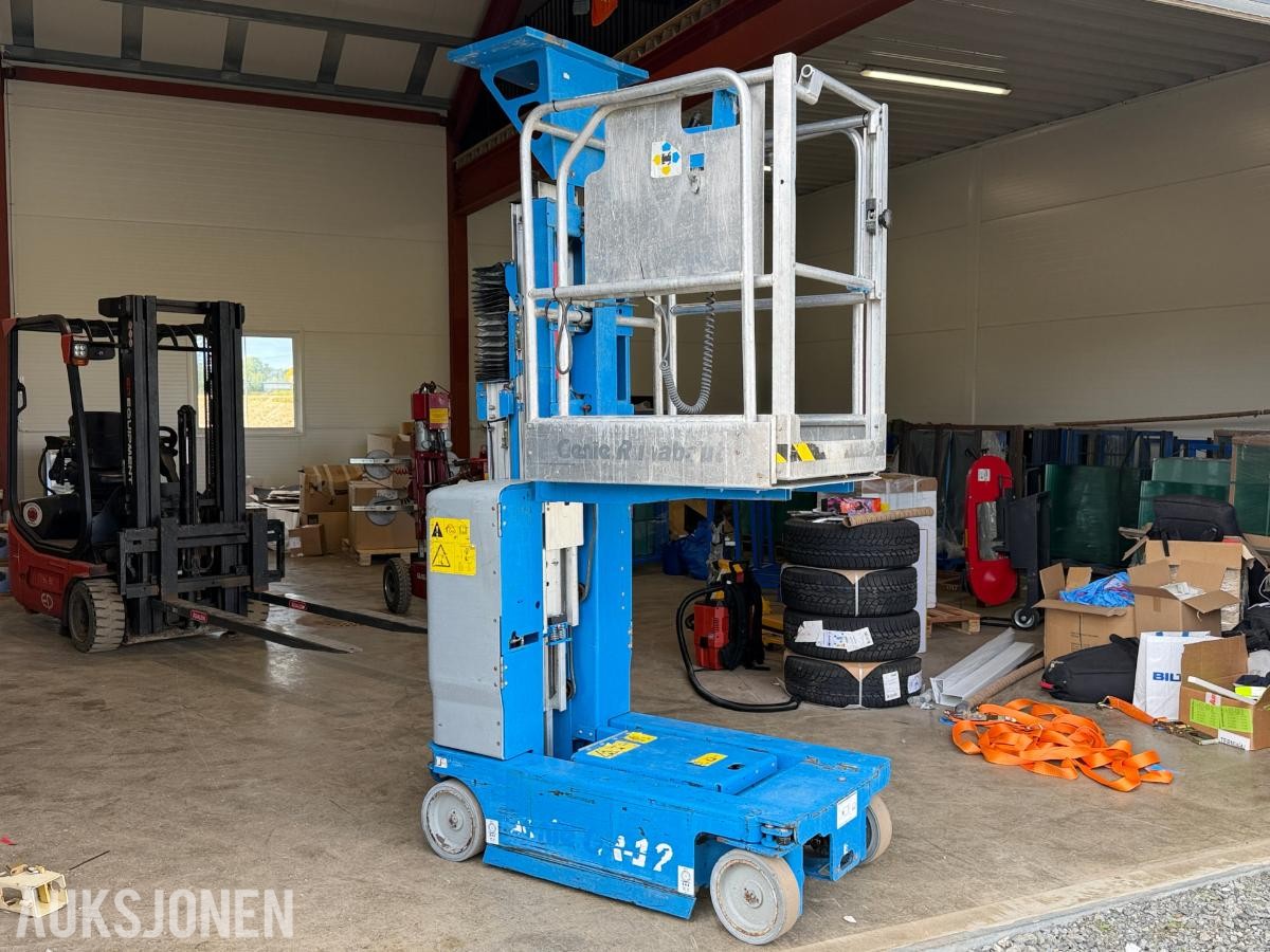 2009 Genie GR-12 mastelift med 5,5 meter arbeidshøyde