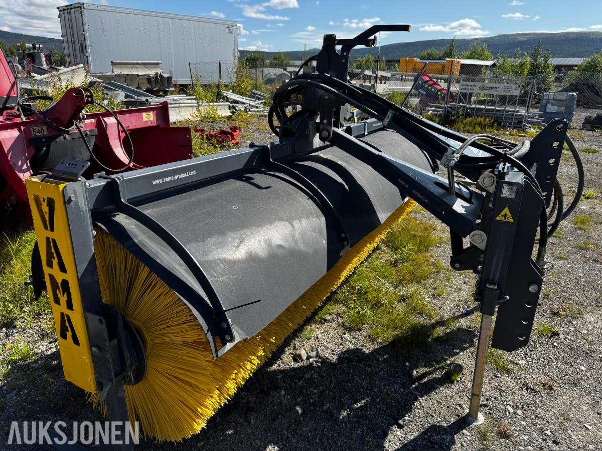 2021 Vama EHA3000 kost med 3-punkt feste og sving og vanning