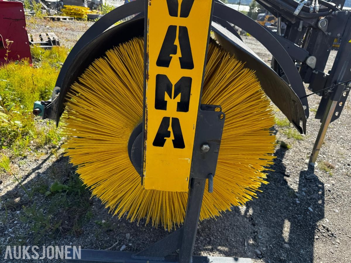 2021 Vama EHA3000 kost med 3-punkt feste og sving og vanning