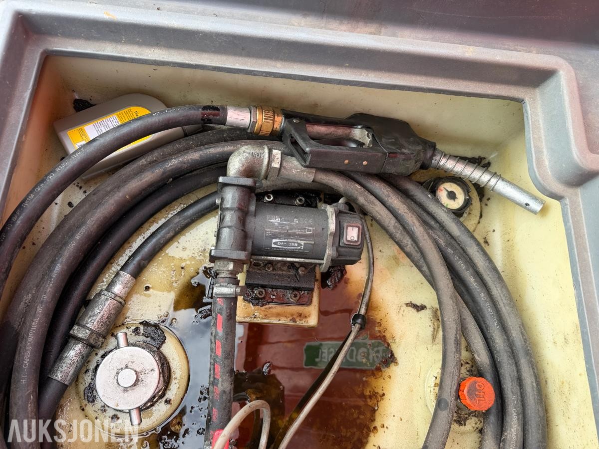 Dieseltank med pumpe - 426L