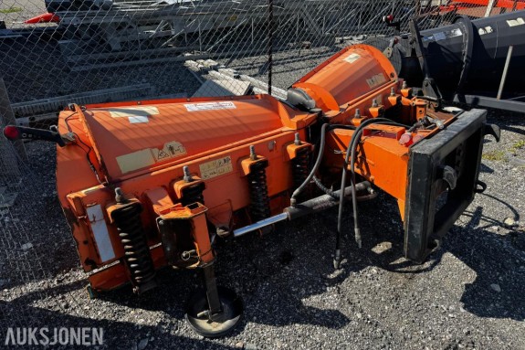 2016 Pronar 3000 PUV Brøyte skjær/plog for traktor med Trima feste for traktor med Trima feste
