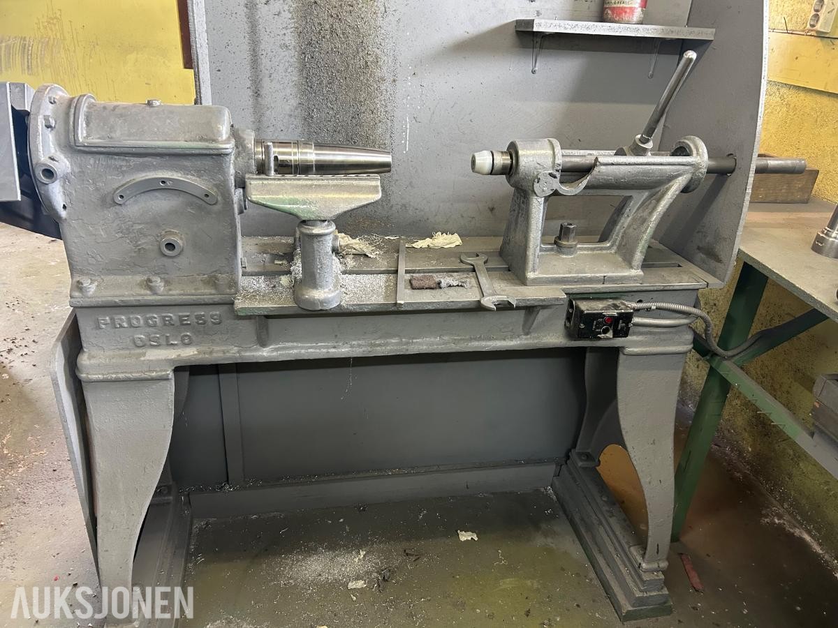 Maskiner for metaltrykking 