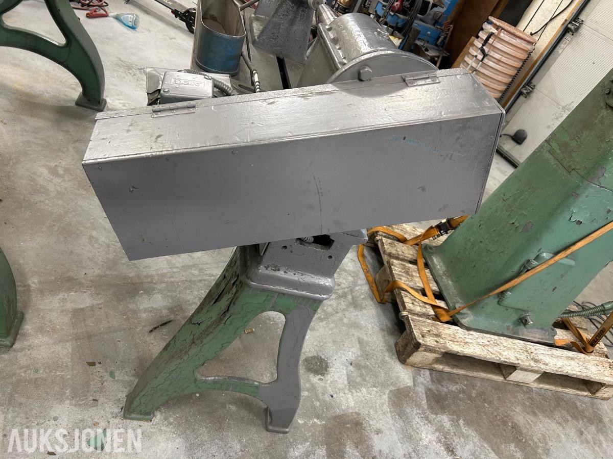 Maskiner for metaltrykking 