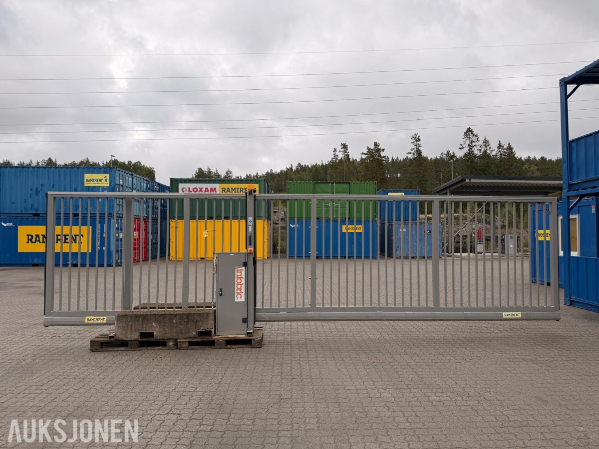 2015 FAVSANG elektrisk skyveport med adgangskontroll