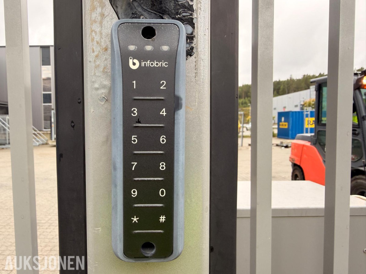 2015 FAVSANG elektrisk skyveport med adgangskontroll