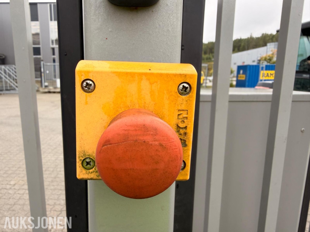 2015 FAVSANG elektrisk skyveport med adgangskontroll